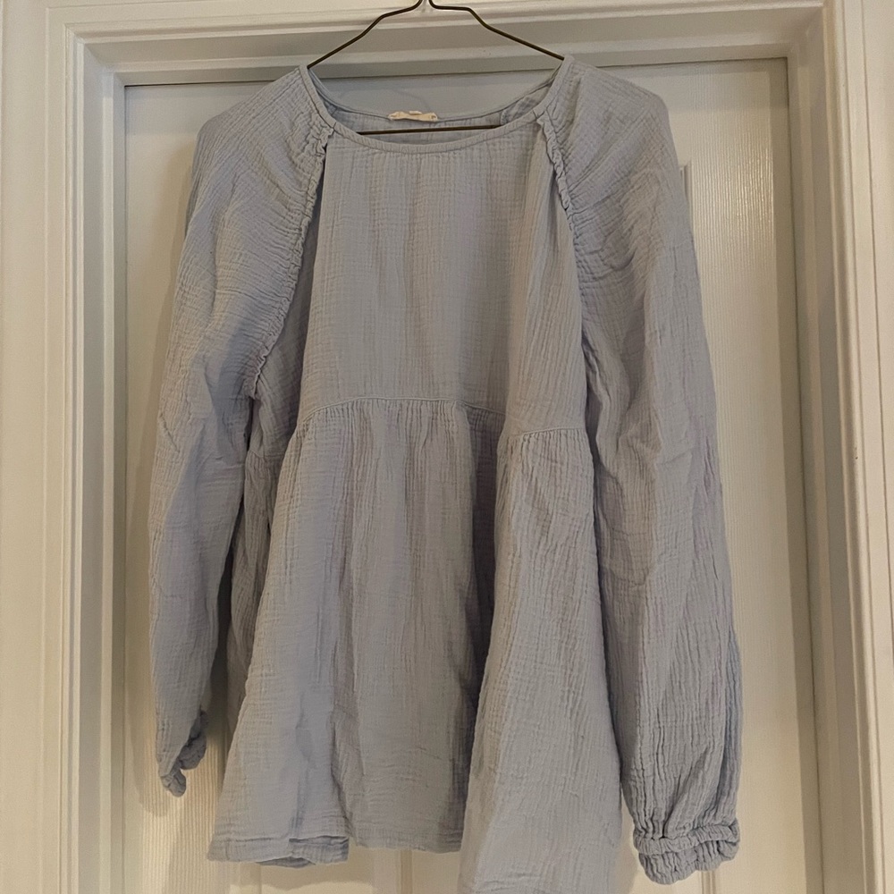 Women’s Boutique peasant top! New with tags.